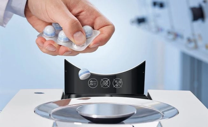 A kávégép karbantartás eszközei Jura kávéfőző esetén