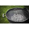 Weber Classic Kettle One-Touch faszenes gömbgrill, 57 cm, fekete