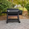 Weber Smoque XL 500 pellet grill alsó polc