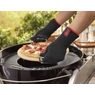 Weber Premium grillkesztyű kevlárból, fekete, szilikonpöttyökkel, L/XL